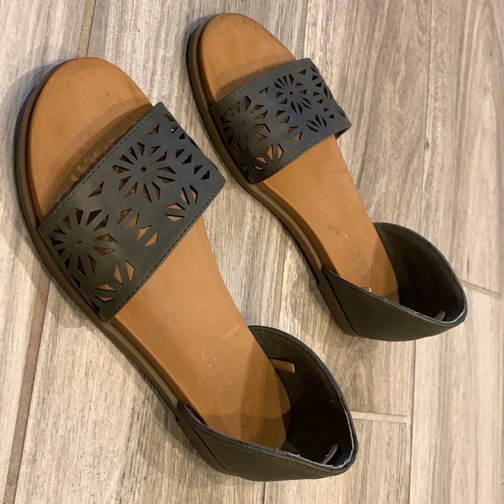 Slipped on sandals